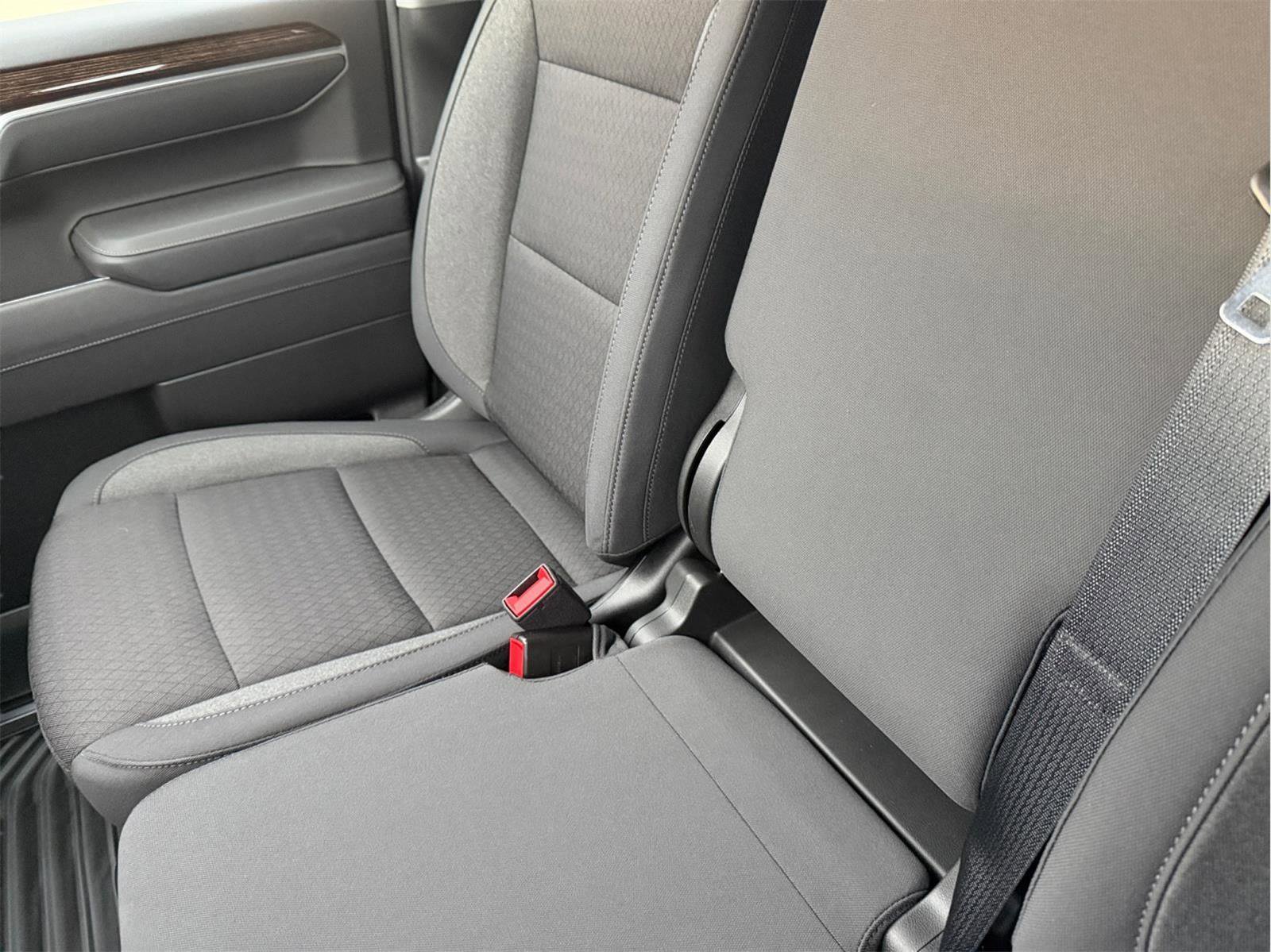 New 2026 GMC Sierra 1500 SLE w/ Preferred Package image 12