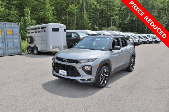 Used 2023 Chevrolet TrailBlazer RS w/ Sun and Liftgate Package image 4
