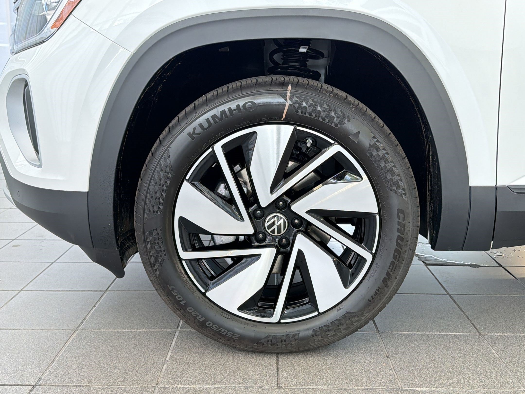 New 2026 Volkswagen Atlas SE FWD image 12