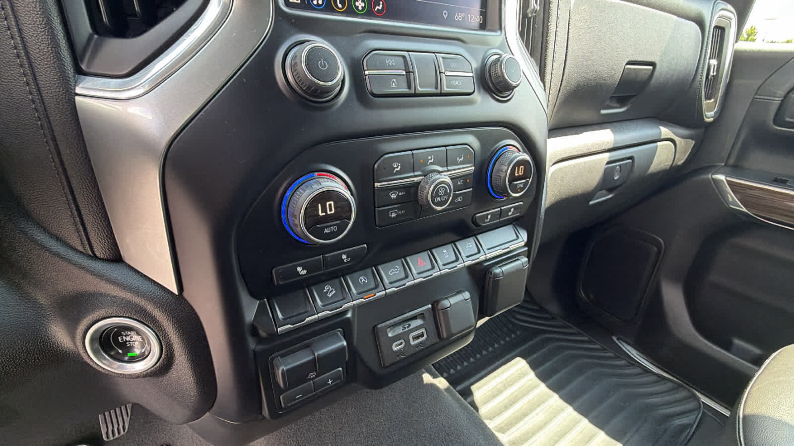 Used 2019 Chevrolet Silverado 1500 LT w/ All-Star Edition AWD/4WD image 14