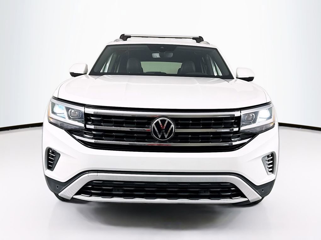Used 2023 Volkswagen Atlas Cross Sport SEL image 2