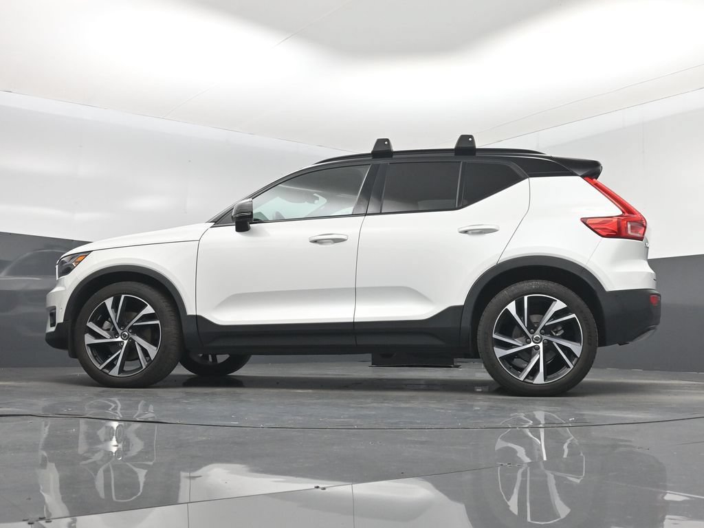 Used 2022 Volvo XC40 T5 R-Design AWD/4WD image 15