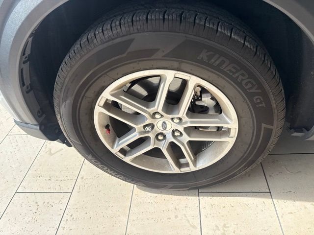 Used 2025 Ford Explorer Active RWD image 10