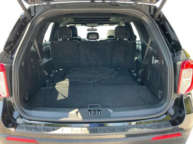 Used 2020 Ford Explorer XLT w/ Equipment Group 202A AWD/4WD image 19