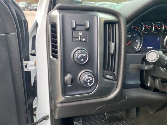 Used 2018 Chevrolet Silverado 1500 LT w/ Max Trailering Package image 17