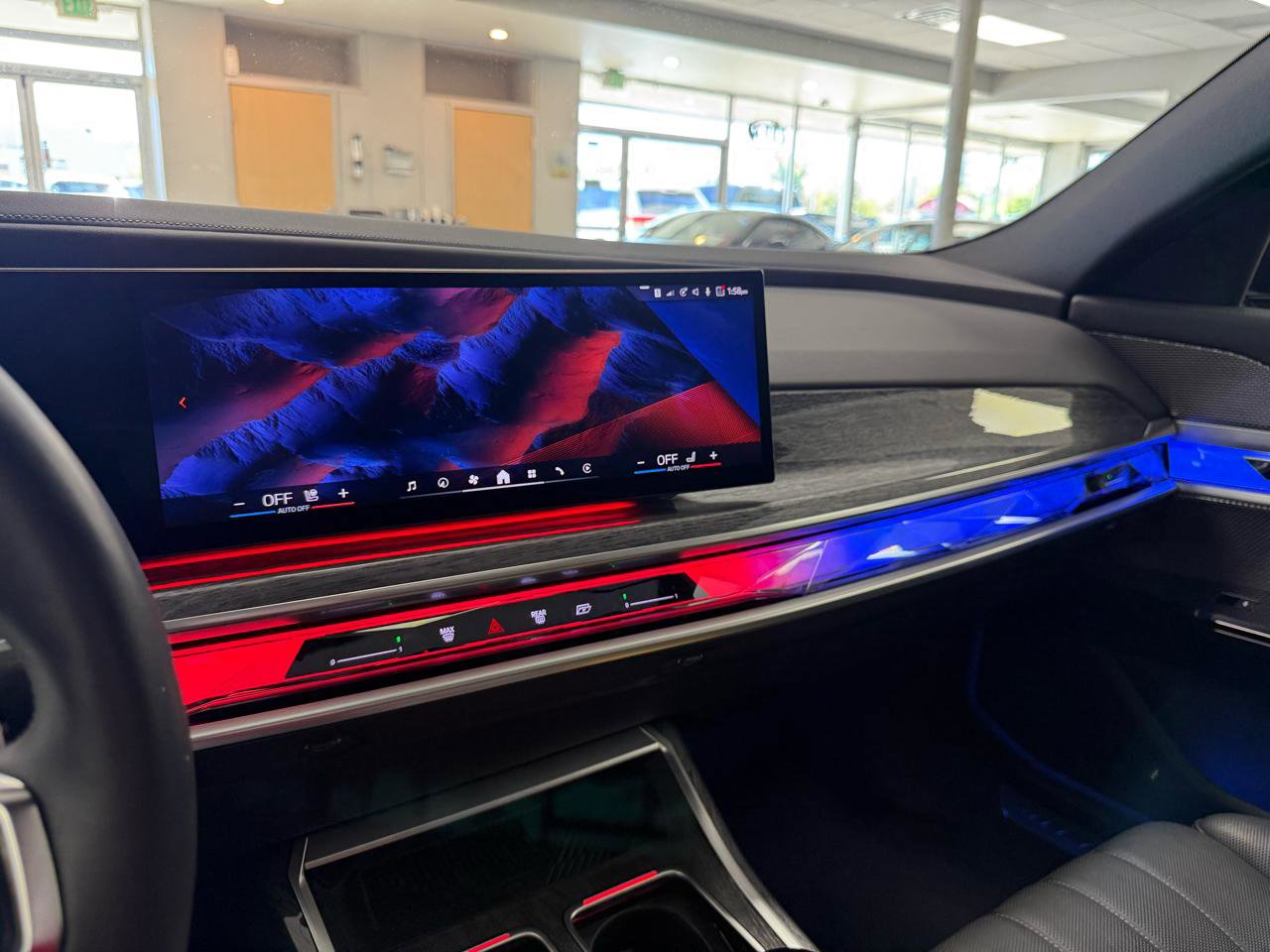 Used 2023 BMW 760i xDrive image 21