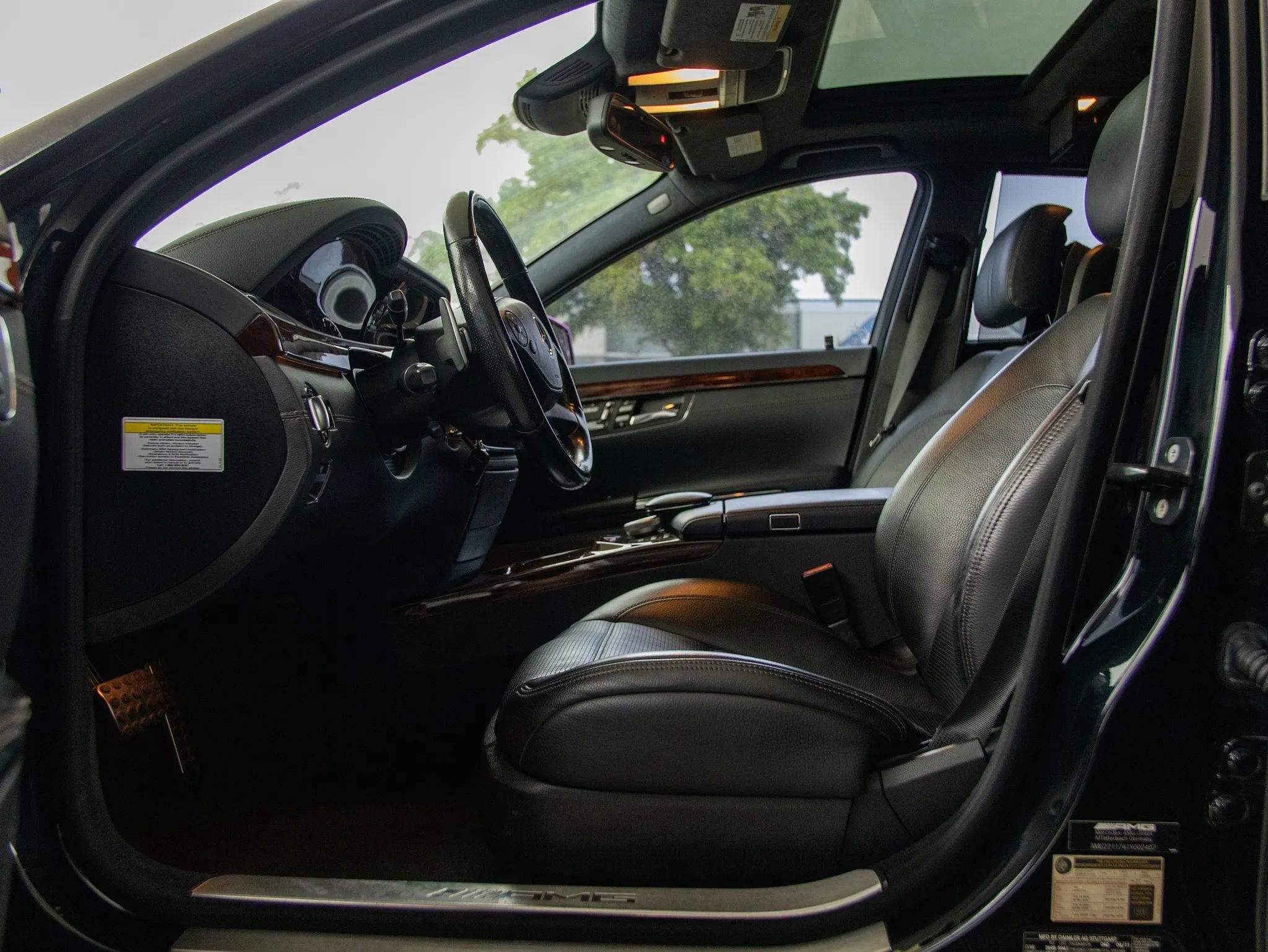 Used 2011 Mercedes-Benz S 63 AMG w/ AMG Performance Pkg image 22