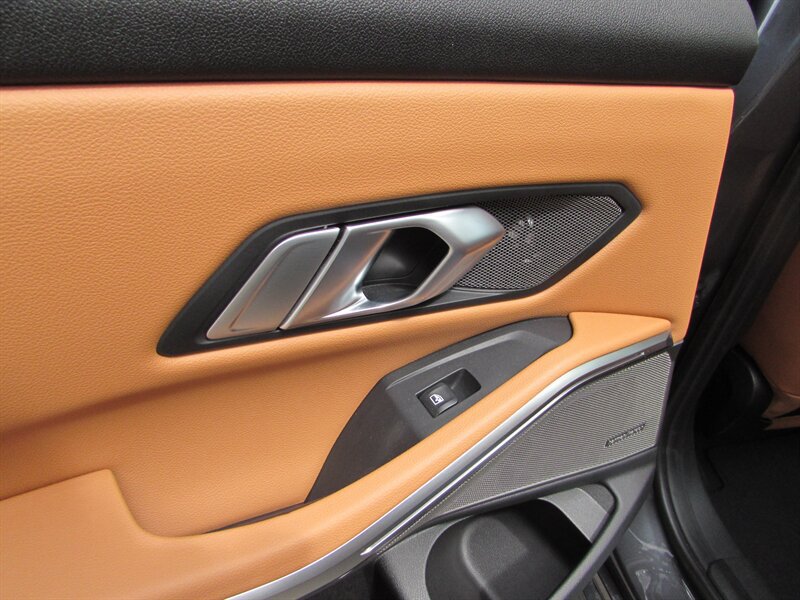 Used 2022 BMW M340i RWD image 25
