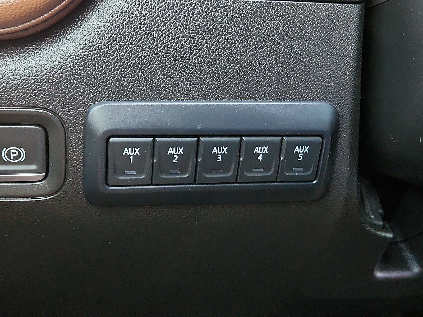 Used 2022 Chevrolet Silverado 3500 High Country w/ Z71 Off-Road Package image 18