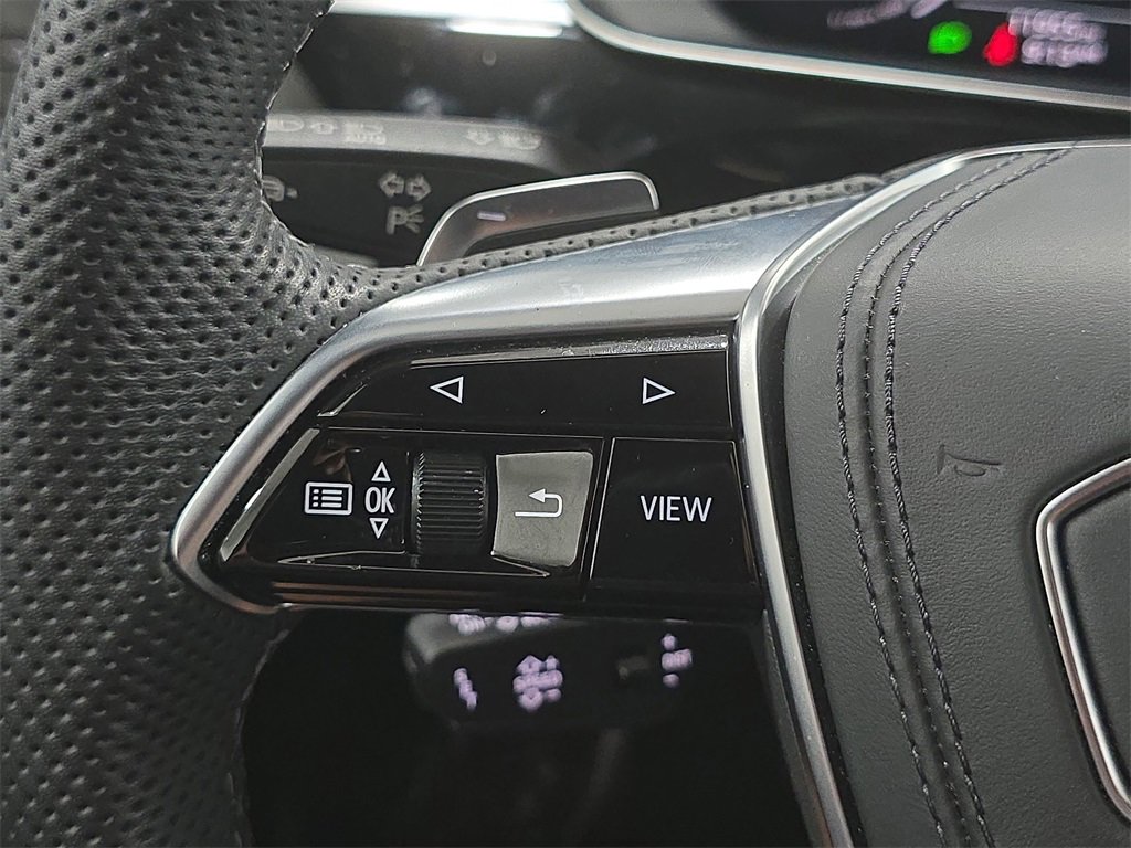 Used 2024 Audi S8 image 17