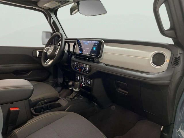 Used 2025 Jeep Wrangler Unlimited Sahara w/ Safety Group AWD/4WD image 87