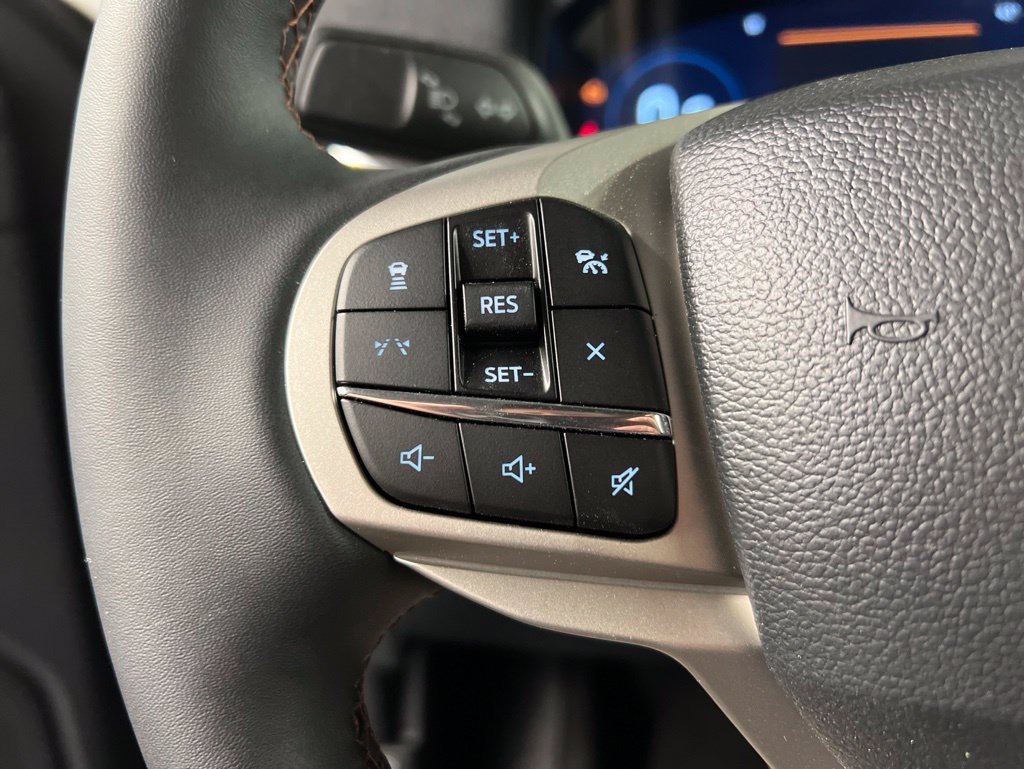 New 2026 Ford Explorer Active w/ Active Comfort Package AWD/4WD image 16
