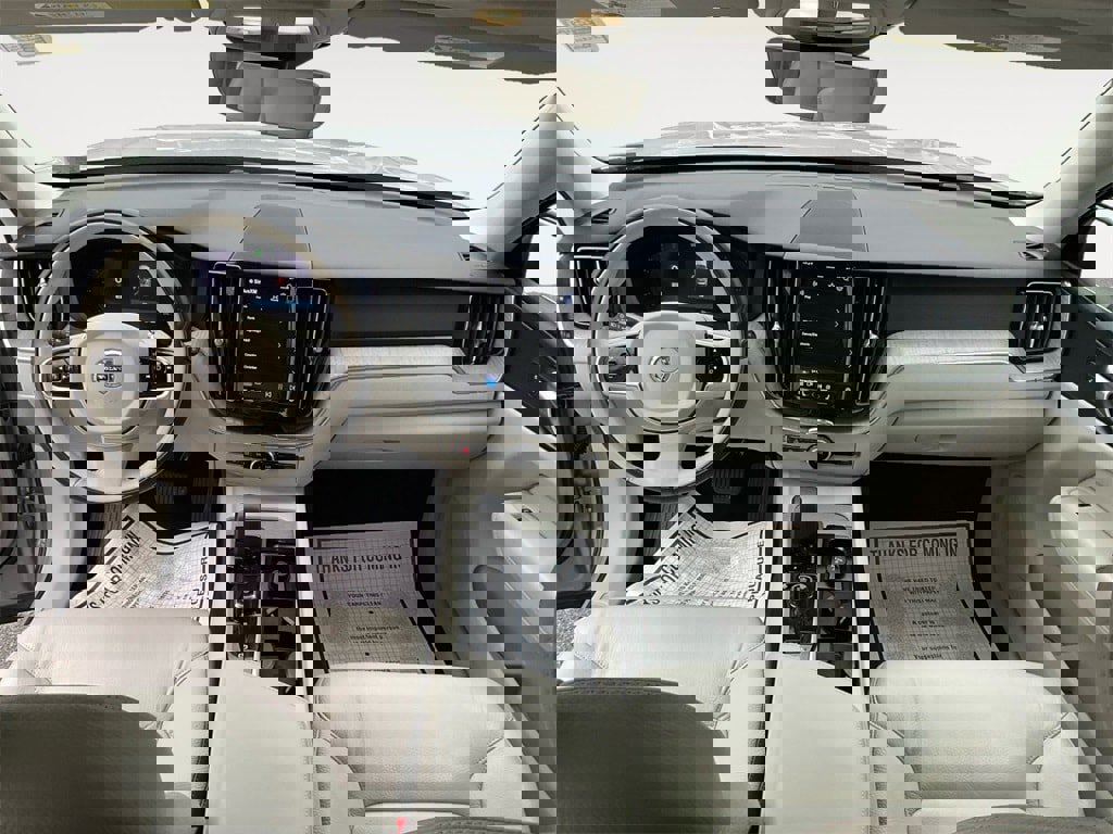 Certified 2023 Volvo XC60 B5 Plus image 10