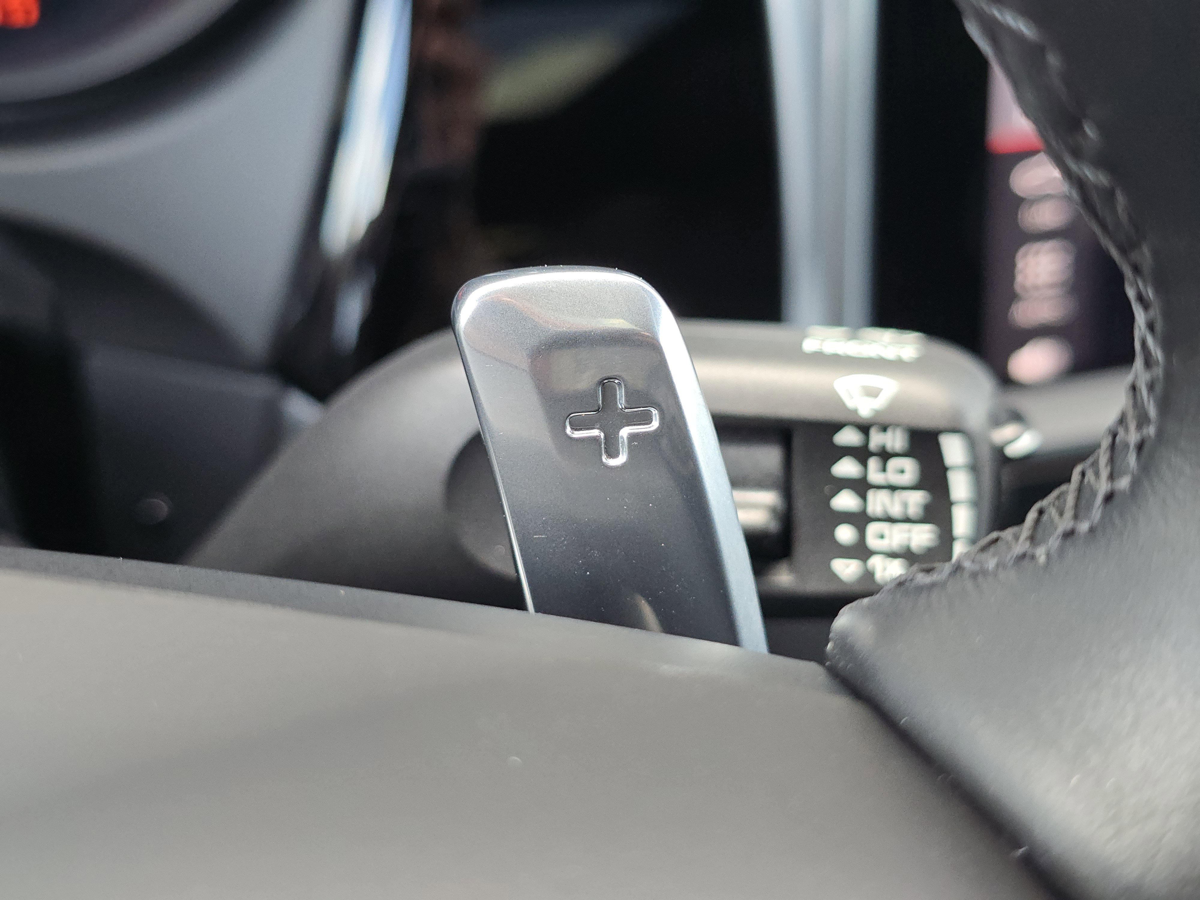 Certified 2025 Porsche Macan image 23