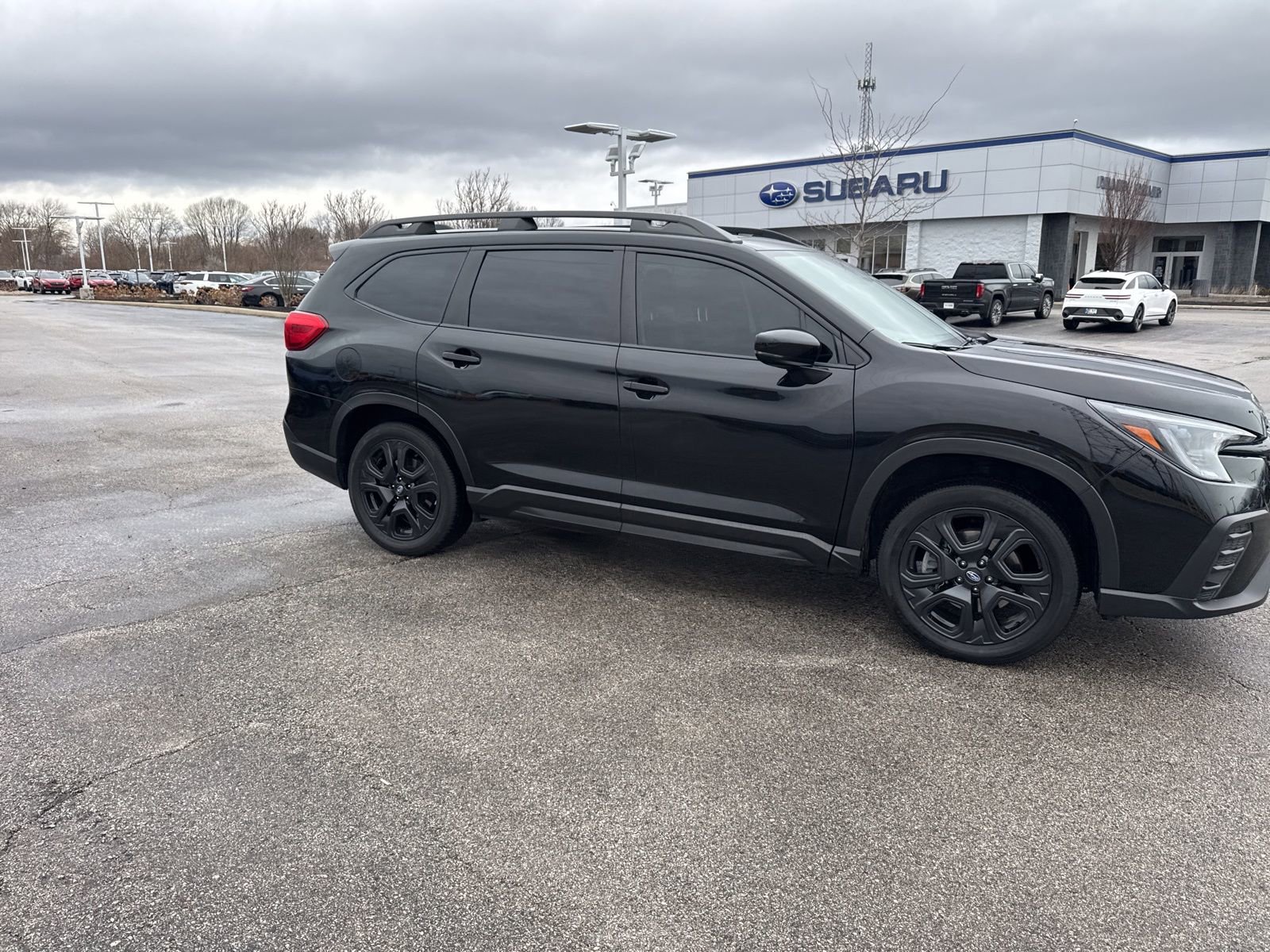 Used 2024 Subaru Ascent Onyx Edition image 8