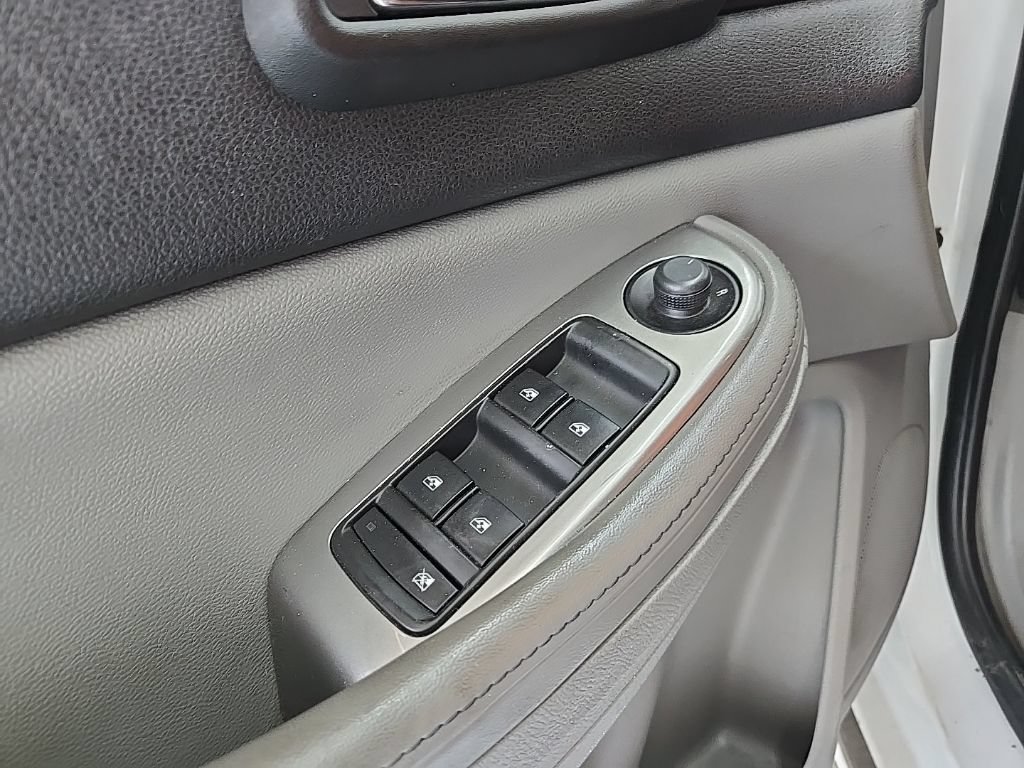 Used 2015 Chevrolet Malibu LS FWD image 12