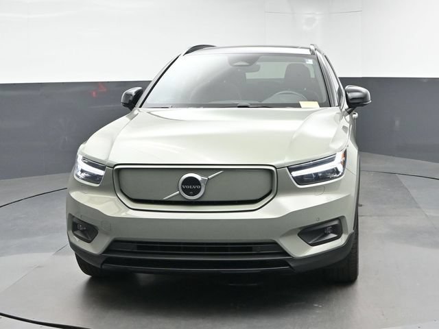 Used 2021 Volvo XC40 P8 Recharge w/ Advanced Package AWD/4WD image 3