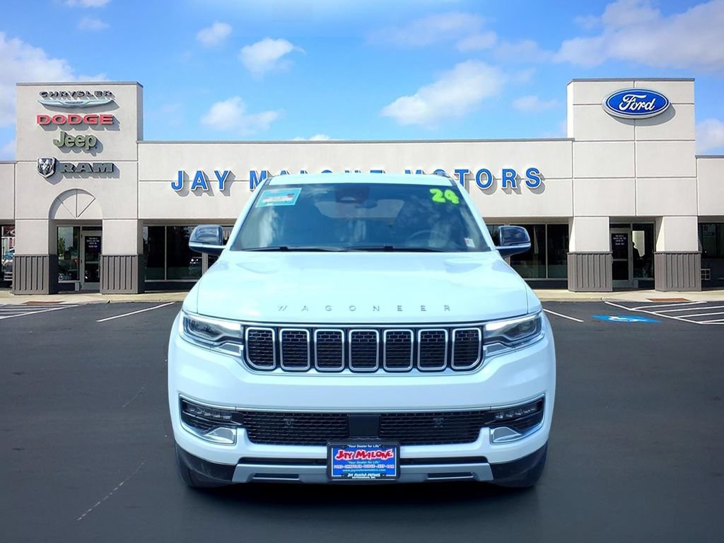 Used 2024 Jeep Wagoneer Series II w/ Flexible Seating Group AWD/4WD image 9