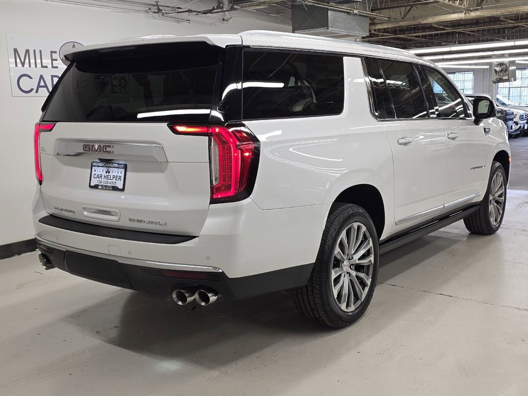 Used 2021 GMC Yukon XL Denali w/ Denali Premium Package AWD/4WD image 19