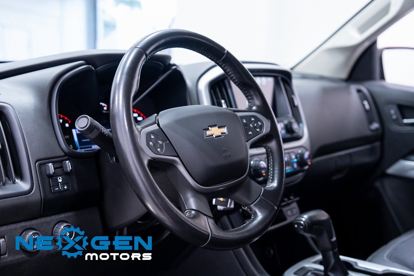 Used 2018 Chevrolet Colorado ZR2 image 22