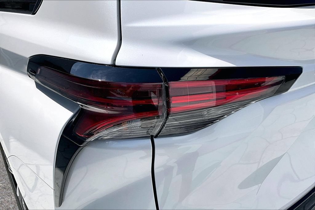 New 2026 Toyota Sienna Platinum AWD/4WD image 21