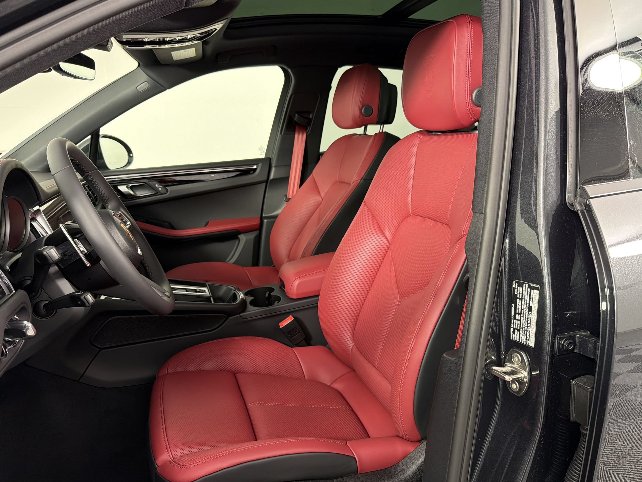 New 2026 Porsche Macan S AWD/4WD image 5