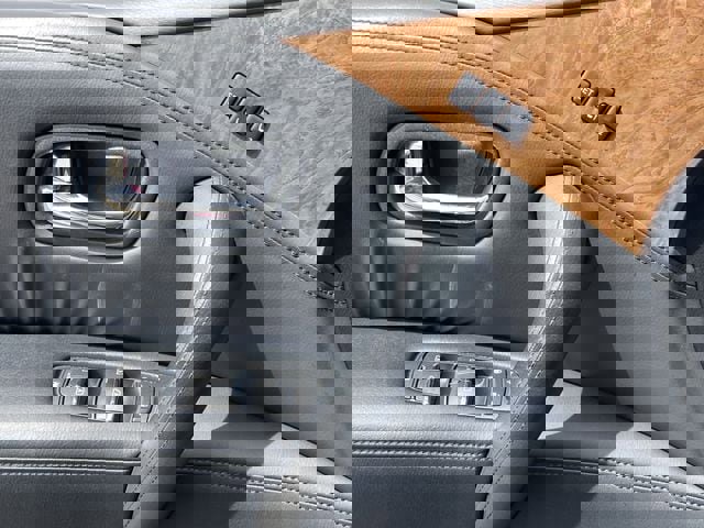 Used 2022 Nissan Armada SL image 26