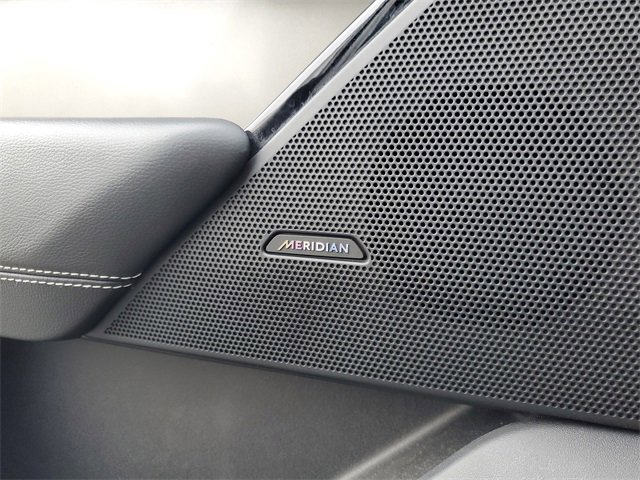 Used 2019 Land Rover Range Rover Velar S image 28