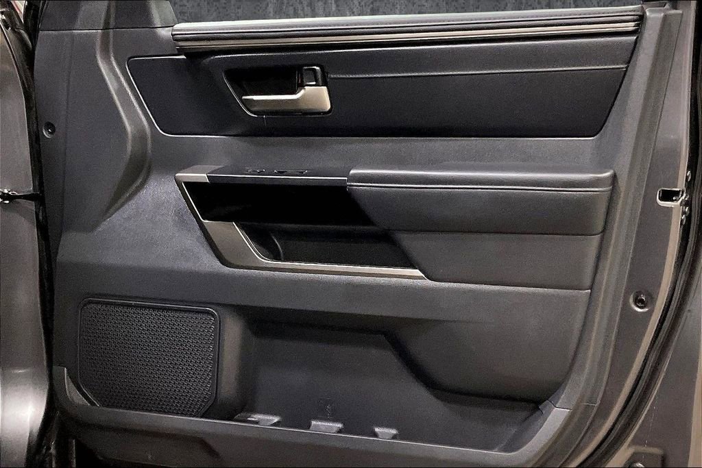 Used 2024 Toyota Tundra Limited image 28