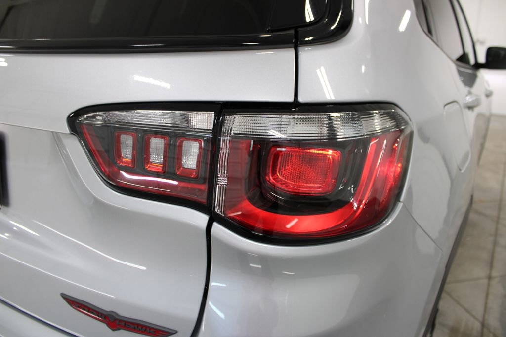 Used 2025 Jeep Compass Trailhawk AWD/4WD image 24