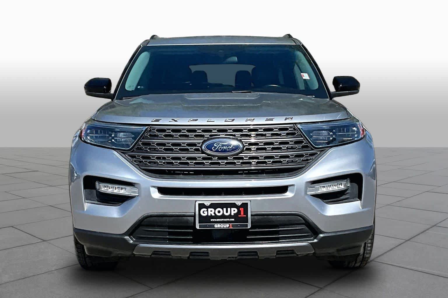 Certified 2022 Ford Explorer XLT w/ Equipment Group 202A RWD image 4