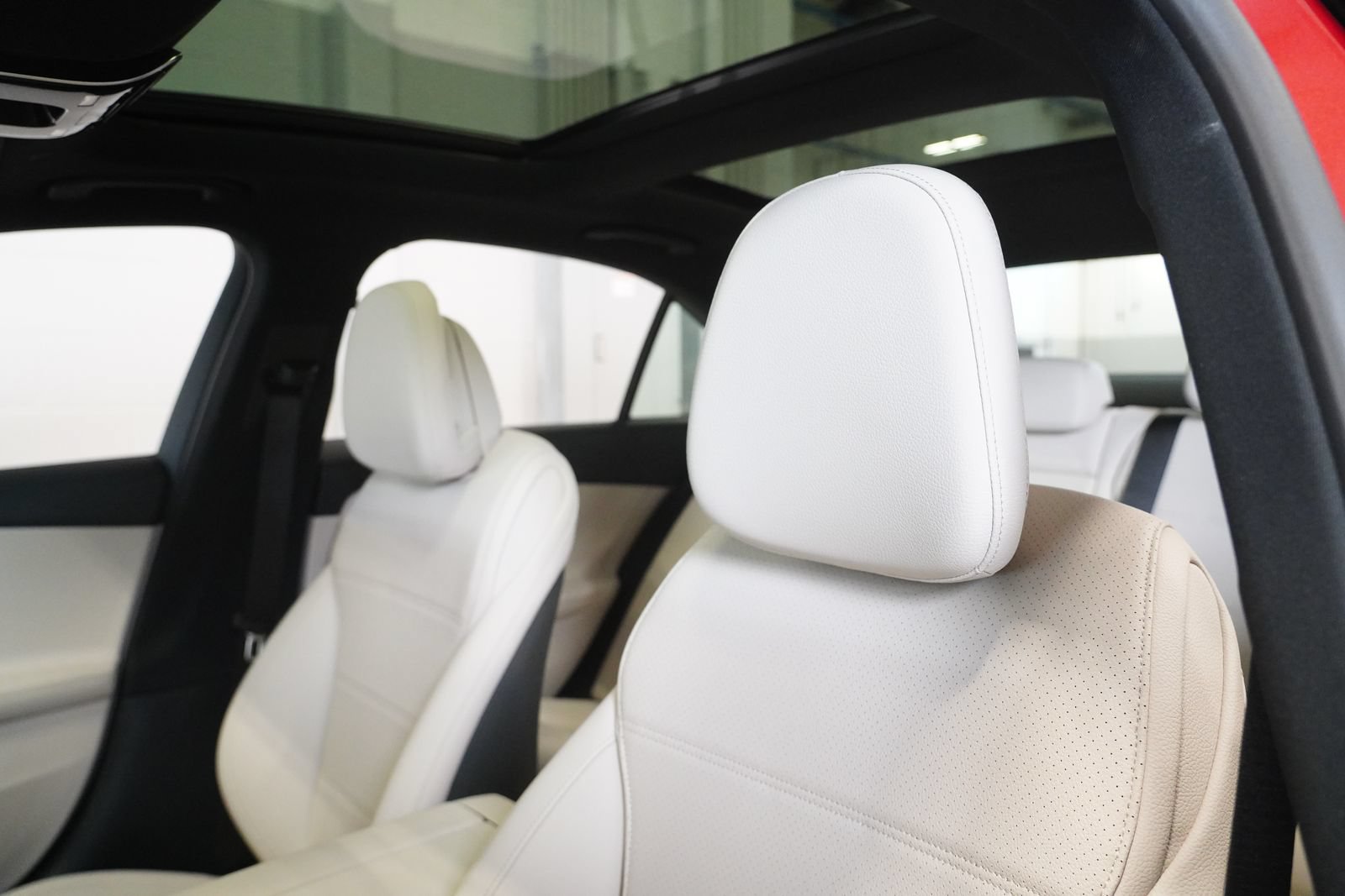 Used 2026 Mercedes-Benz C 300 4MATIC Sedan image 12
