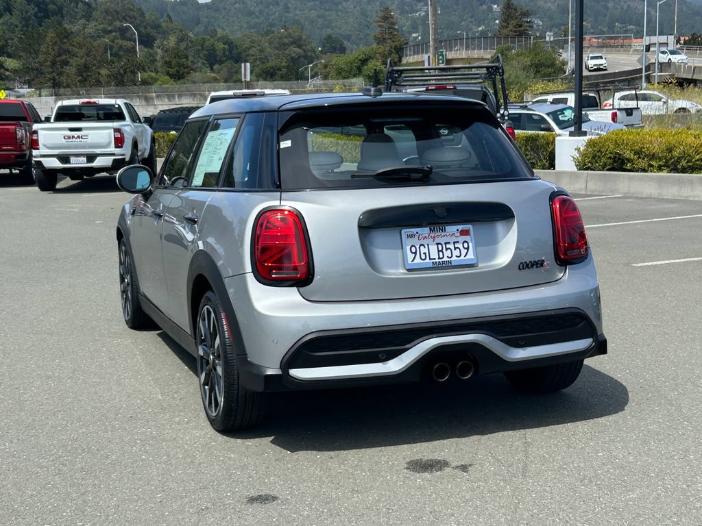 Used 2024 MINI Cooper S FWD image 3