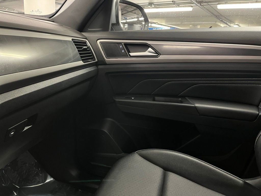 Certified 2020 Volkswagen Atlas Cross Sport SEL image 31