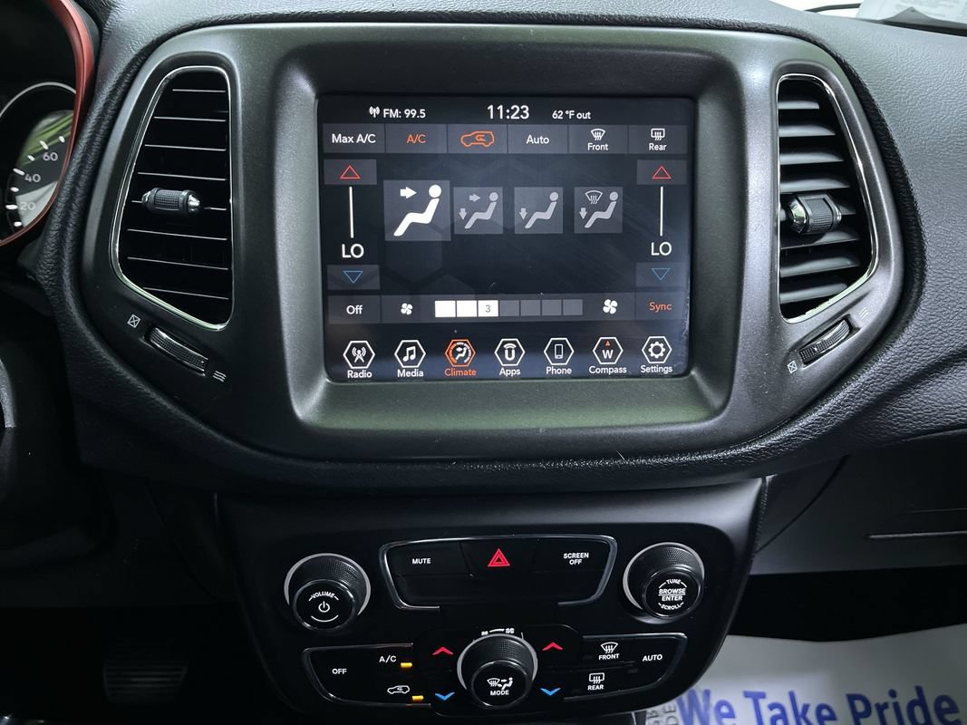 Used 2019 Jeep Compass Trailhawk AWD/4WD image 24
