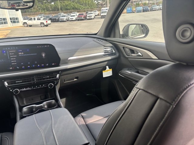 New 2026 Chevrolet Traverse LT w/ Driver Confidence Package image 24