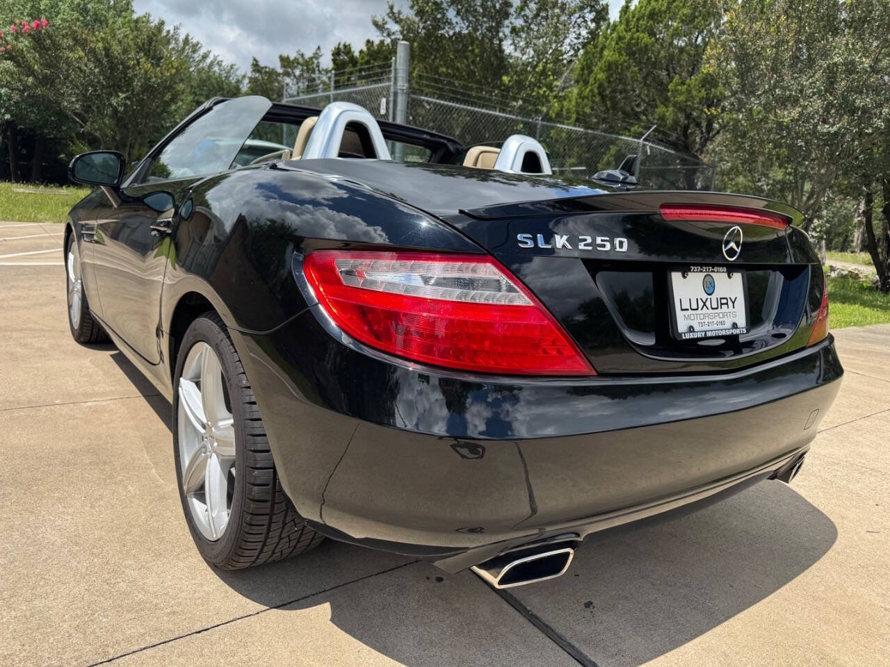 Used 2013 Mercedes-Benz SLK 250 image 6