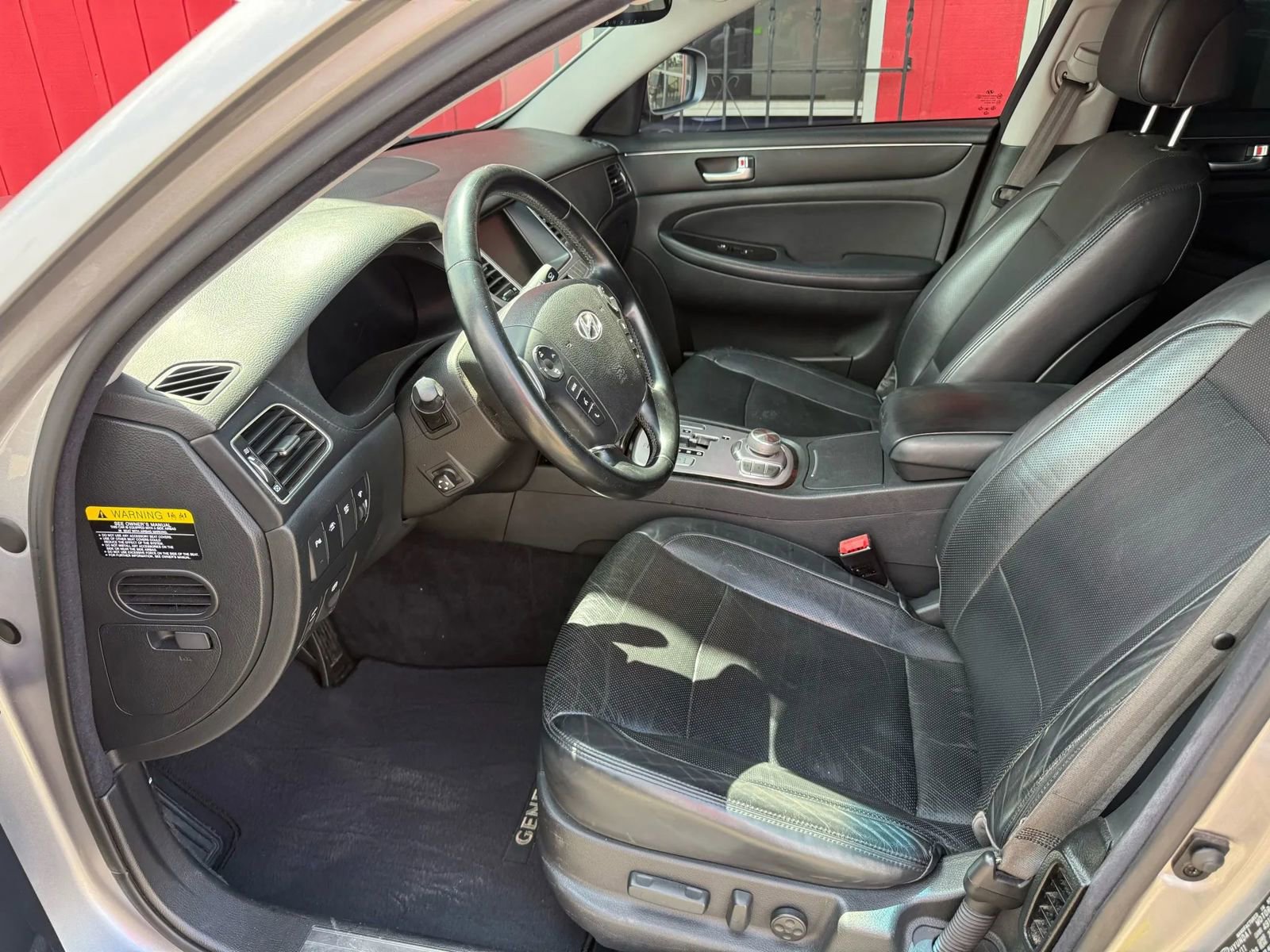 Used 2012 Hyundai Genesis 3.8 w/ Premium Pkg image 7