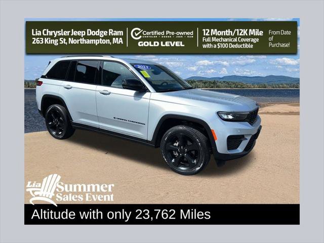 Certified 2023 Jeep Grand Cherokee Altitude AWD/4WD image 1
