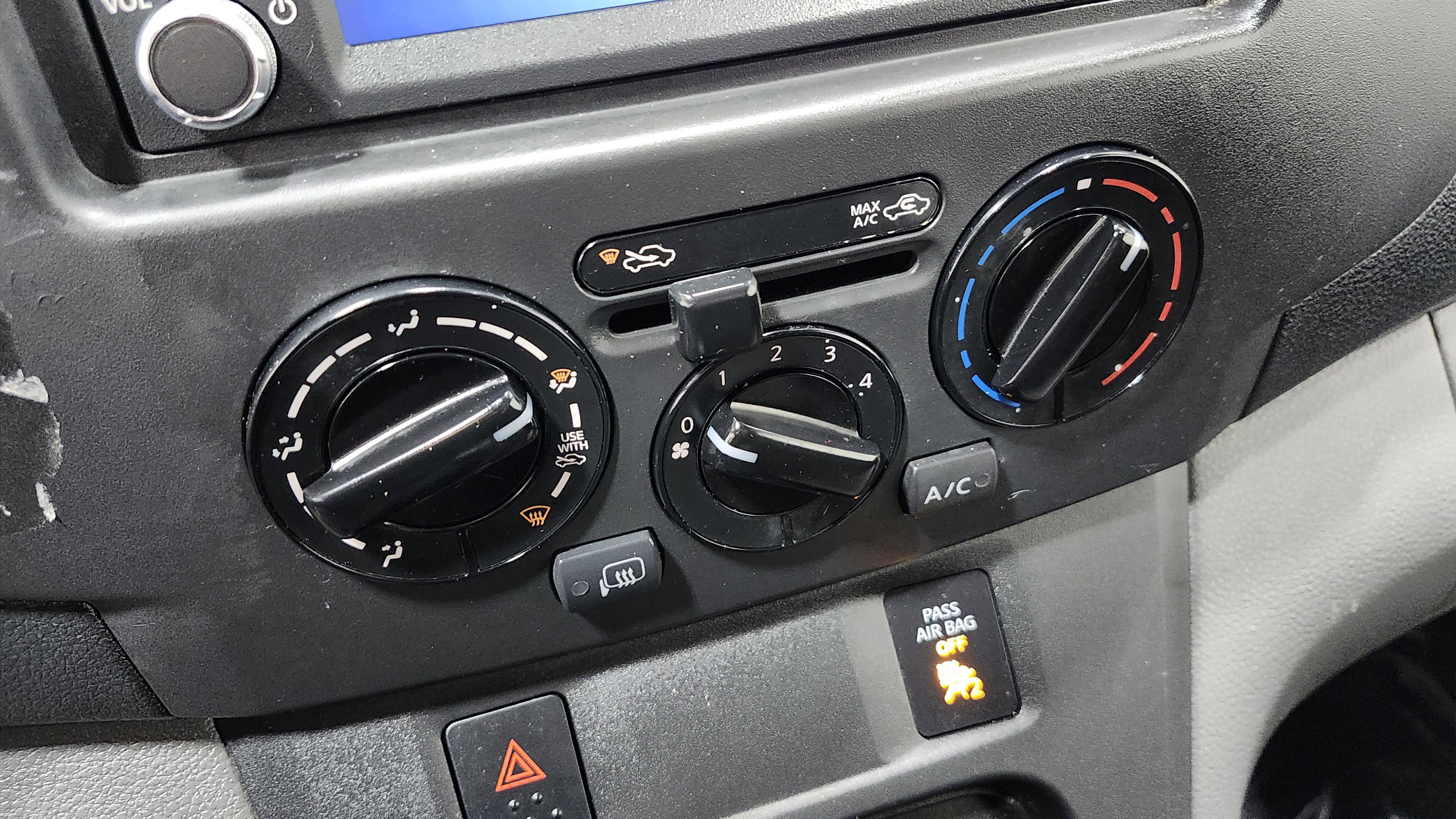 Used 2020 Nissan NV200 SV image 30