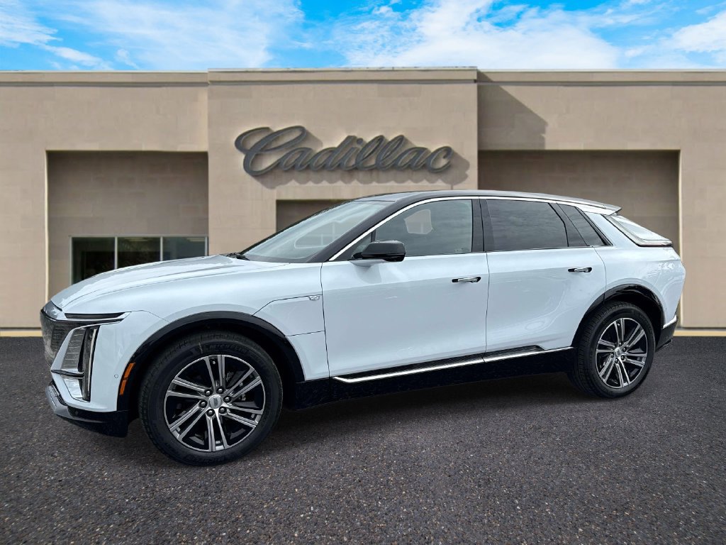 New 2027 Cadillac Lyriq Luxury RWD image 7