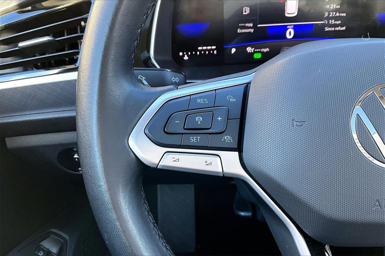 Used 2024 Volkswagen Jetta SE image 27