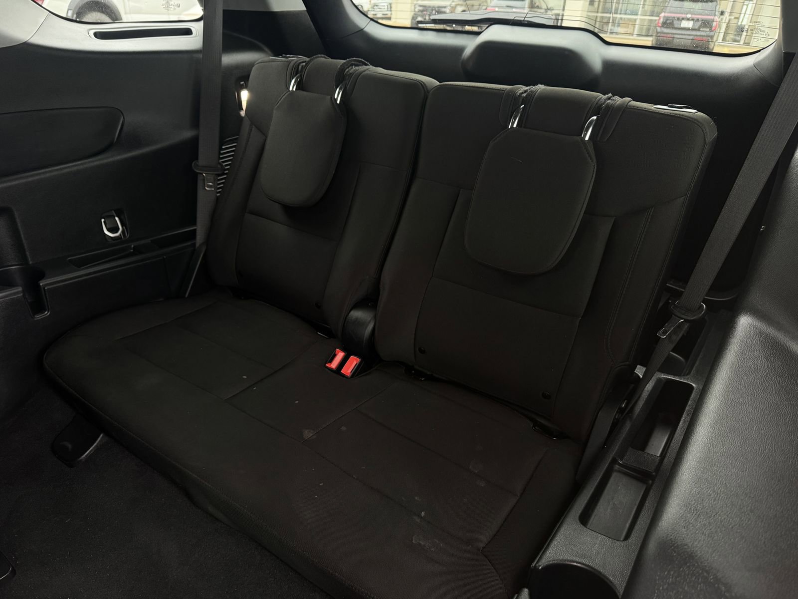 Used 2024 Ford Explorer XLT RWD image 27