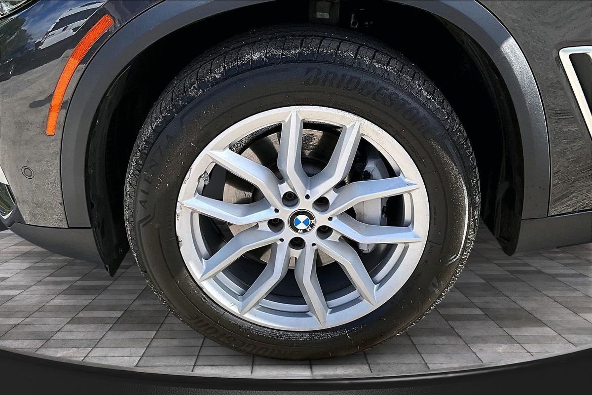 Used 2023 BMW X5 xDrive40i w/ Premium Package image 36