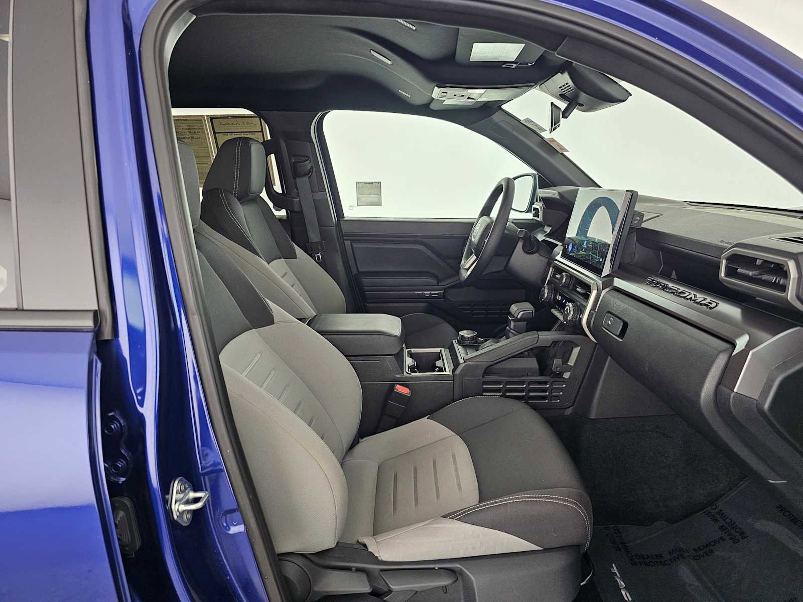 Used 2025 Toyota Tacoma TRD Sport image 10