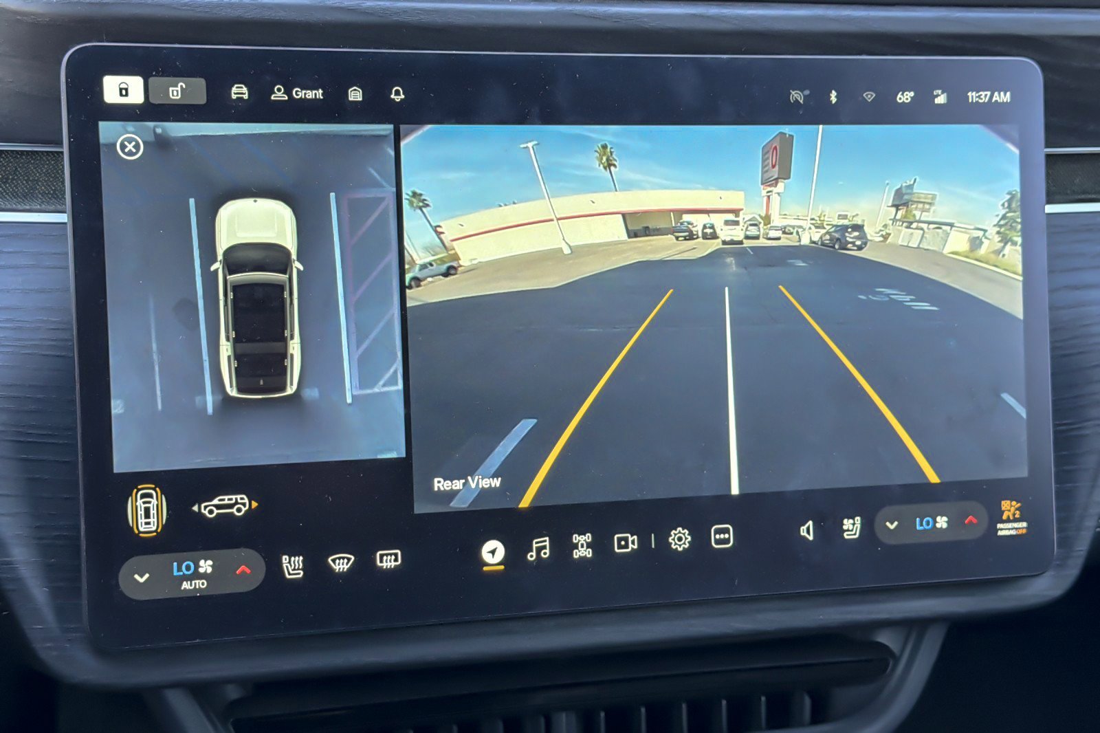 Used 2024 Rivian R1S Adventure image 20