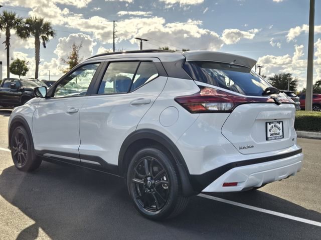 Used 2022 Nissan Kicks SR w/ Premium Package image 3