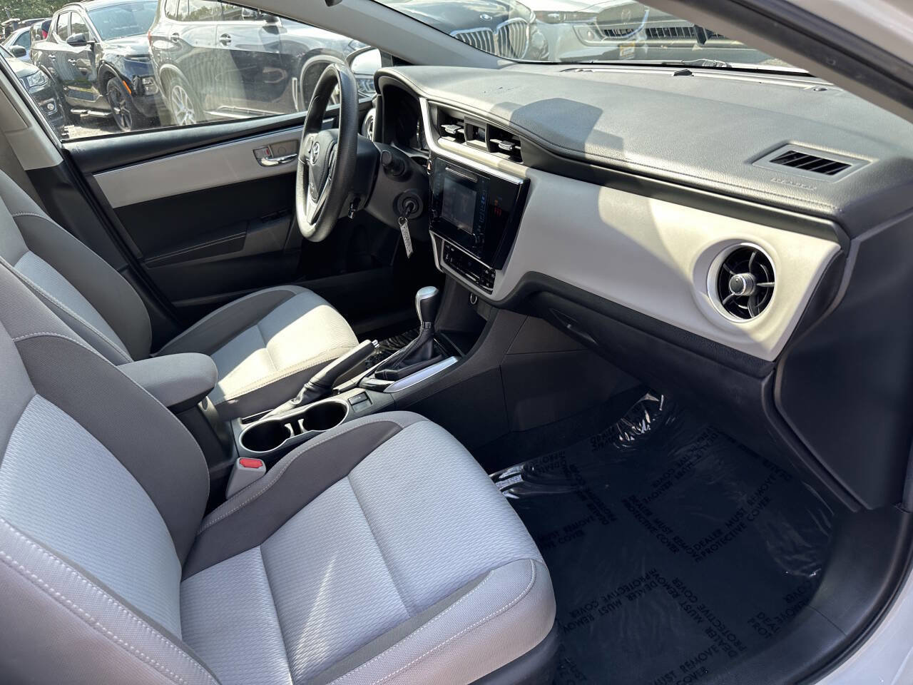 Used 2019 Toyota Corolla LE FWD image 13