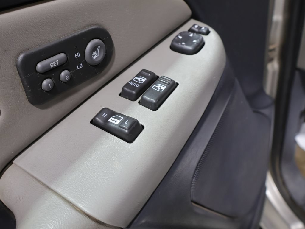 Used 2001 Chevrolet Silverado 2500 LS AWD/4WD image 14