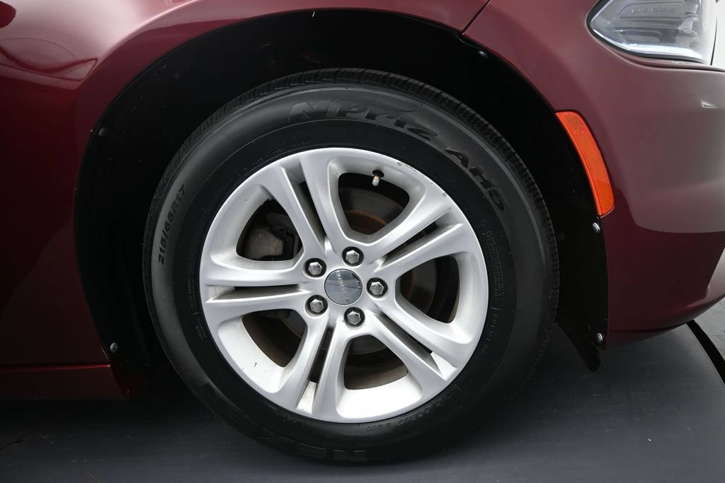 Used 2020 Dodge Charger SXT w/ Leather Interior Group RWD image 40